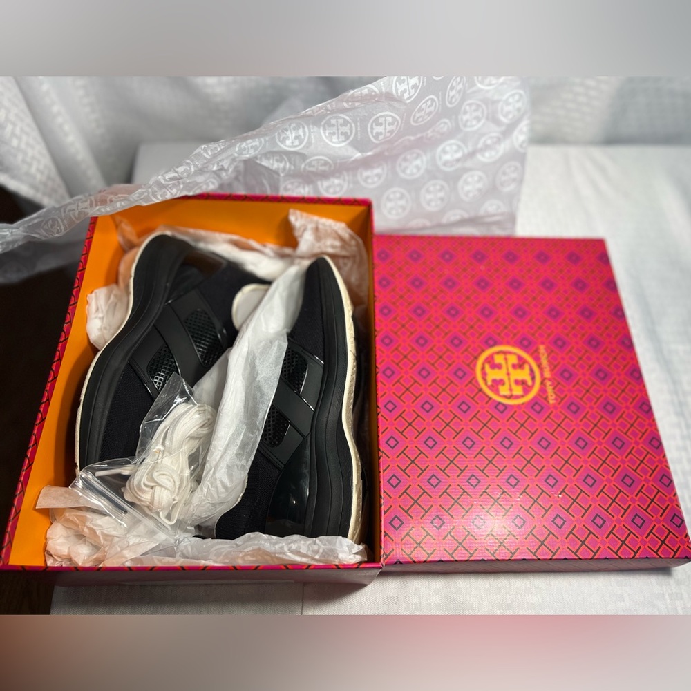Tory Burch T Sock Runner Sneakers Black Knit Size 9 - Picture 13 of 13